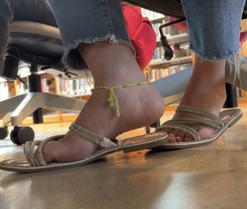 Girls Amazing Soles Exposed in Slides