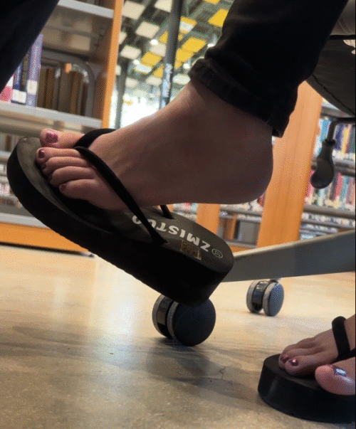 Cute Friends Candid Feet Close up - Image 4