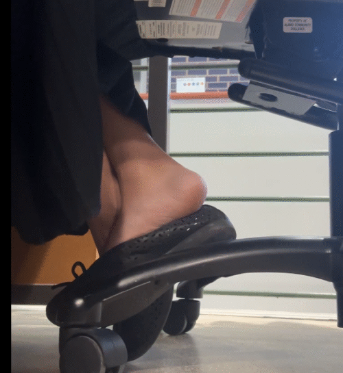Girl Soles in Flats Shoeplay - Image 2