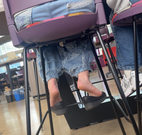 Blond Girl Loves to Heelpop in her Pretty Flats - Image 4