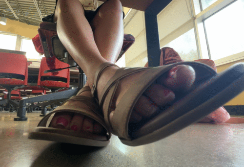 Beautiful Macro of her Toes in Sandals