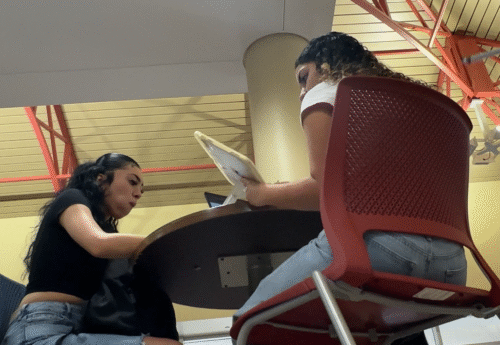 Two Hot Latina's in Sandals Shoeplay - Image 4