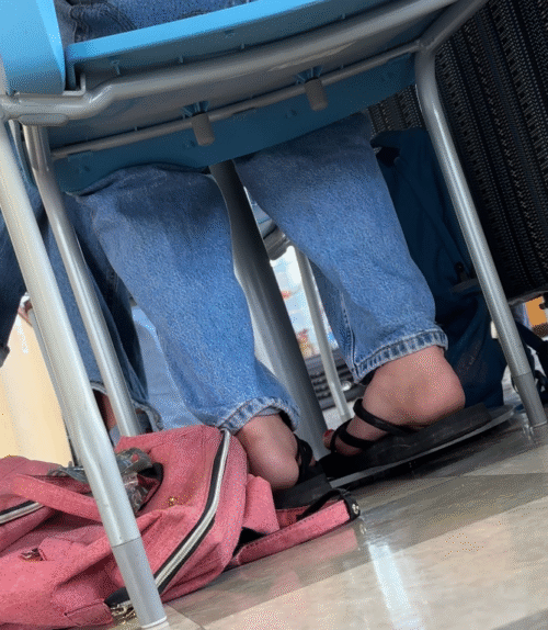 The Most Beautiful Girls Soles and Toes at a Cafe - Image 5
