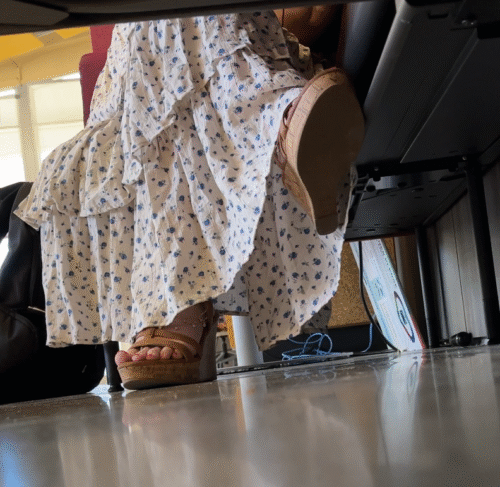 Gorgeous Alt Girl teases me in her Wedge Sandals - Image 4