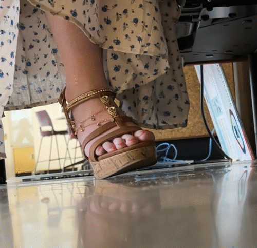 Gorgeous Alt Girl teases me in her Wedge Sandals - Image 6