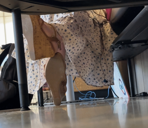 Gorgeous Alt Girl teases me in her Wedge Sandals - Image 3